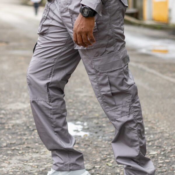 PANTALÓN TACTICO GRIS CLARO